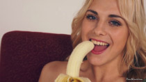 lili-bananacap-1